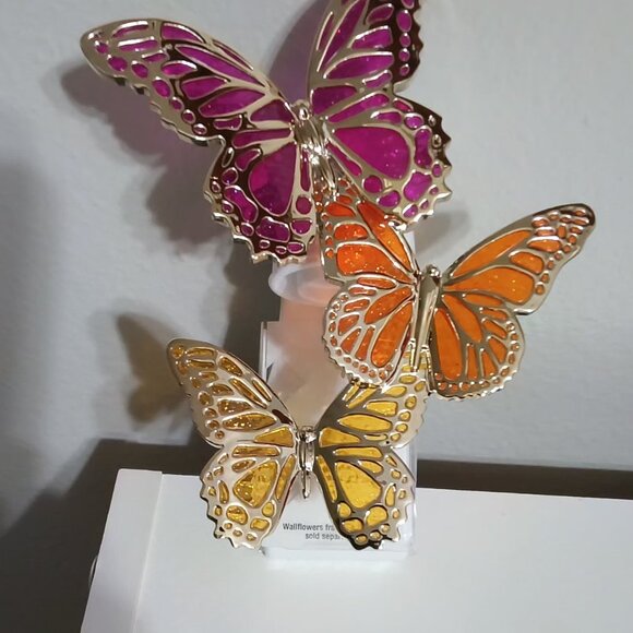 Bath and body Works brightest bloom gift bag set with goodies - Picture 13 of 16